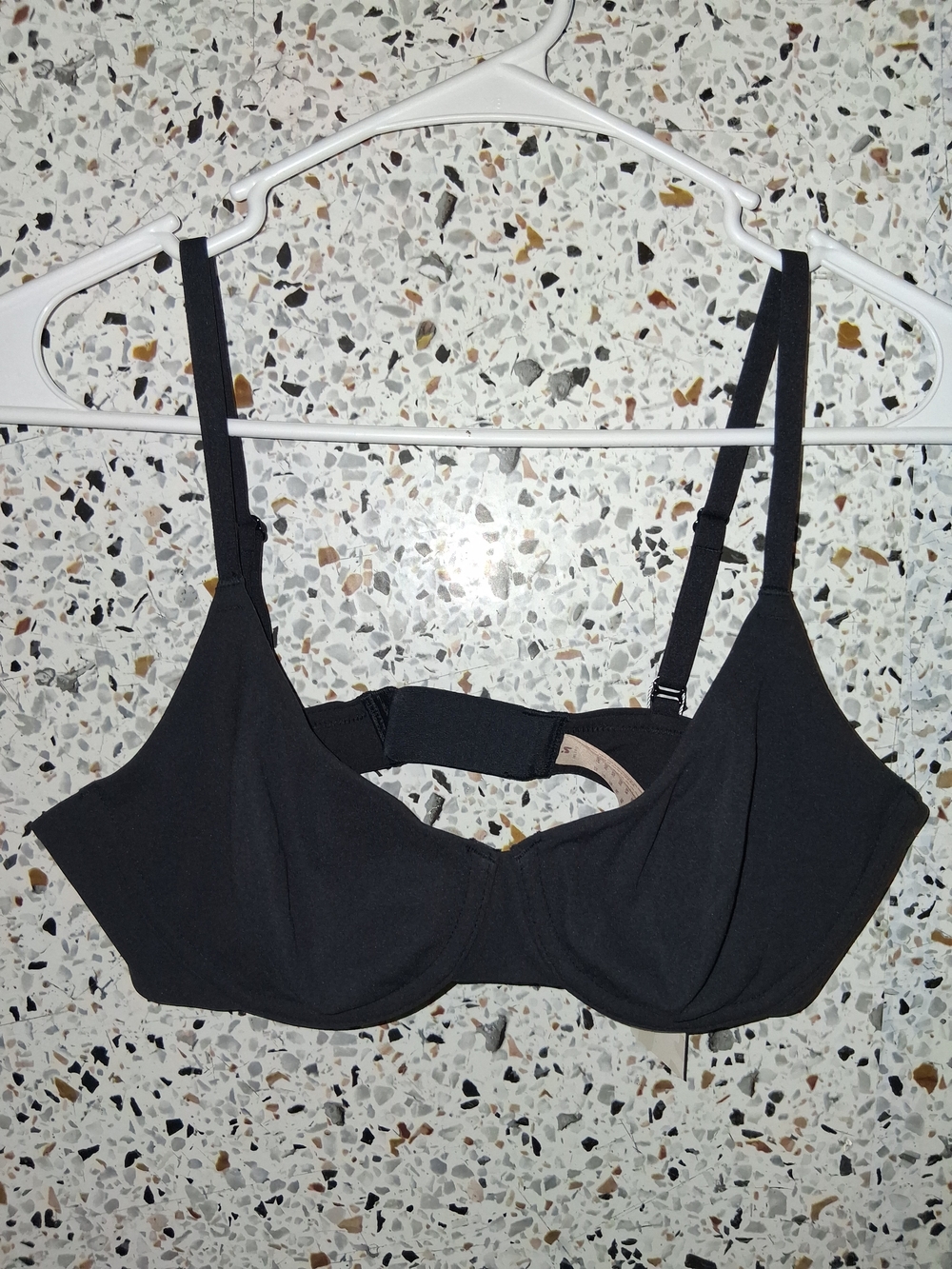 Women's Inlyric Tshirt Bra Size 34B Black No Padding With Wires NWT